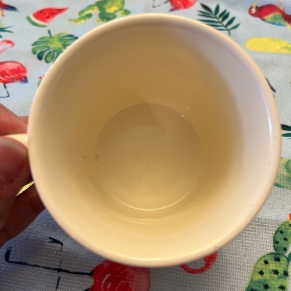 Bunnykins Royal Doulton Peter Rabbit cup - Picture 3 of 5